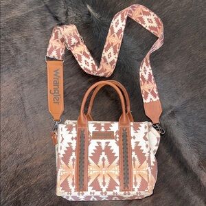 Wrangler Tan and Cream Geometric Crossbody Bag